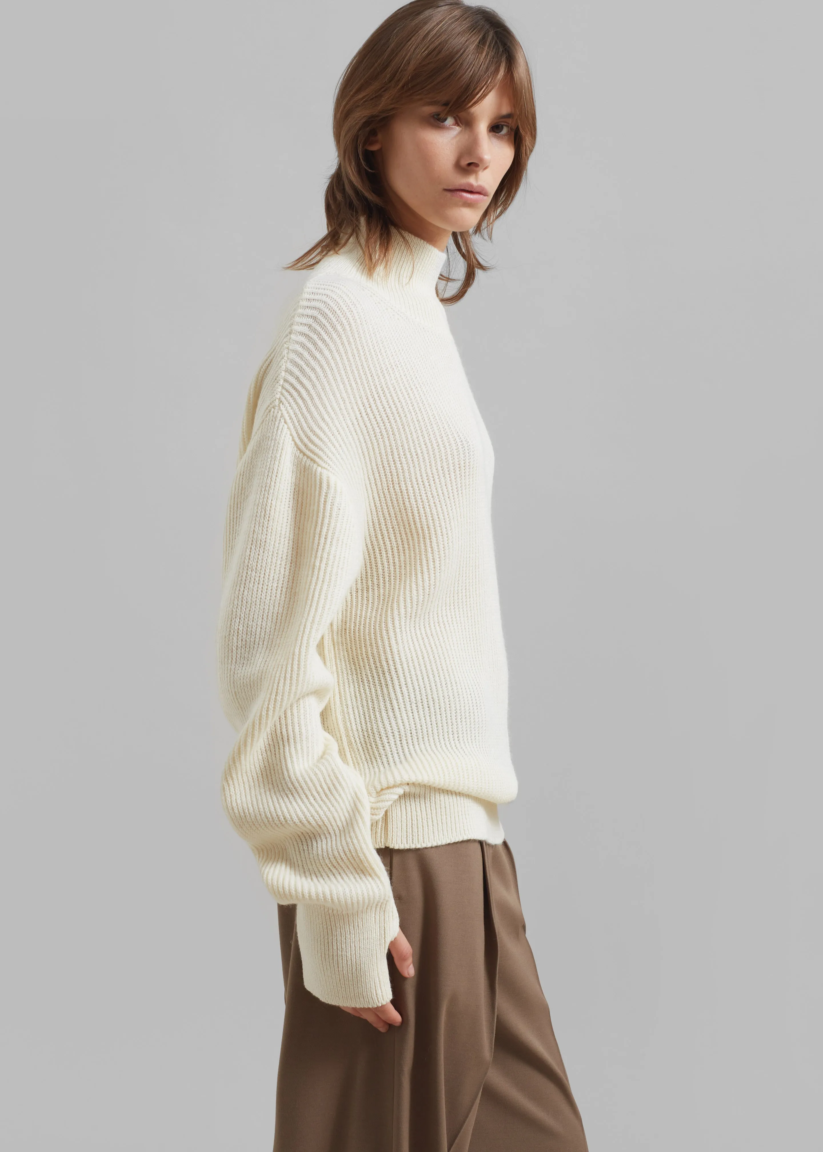 Amomento Turtleneck Pullover - Ecru